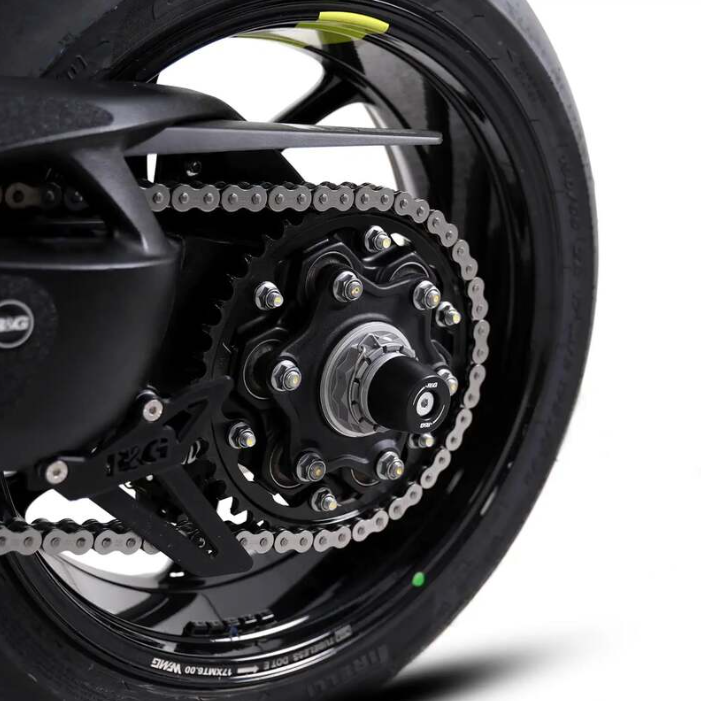 Краш тапи за ост R&amp;G RACING Swingarm Protection Triumph Speed Triple 1200 RS 21-26 / RR 22-25